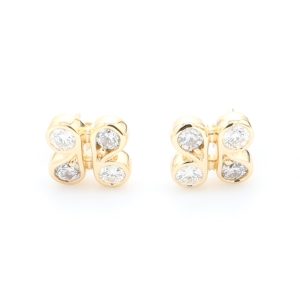 18k YG Curved 4 petal design studs set with RBC Nat Diamonds G/SI1 with butterflies (Approx TDW= 0.67ct)